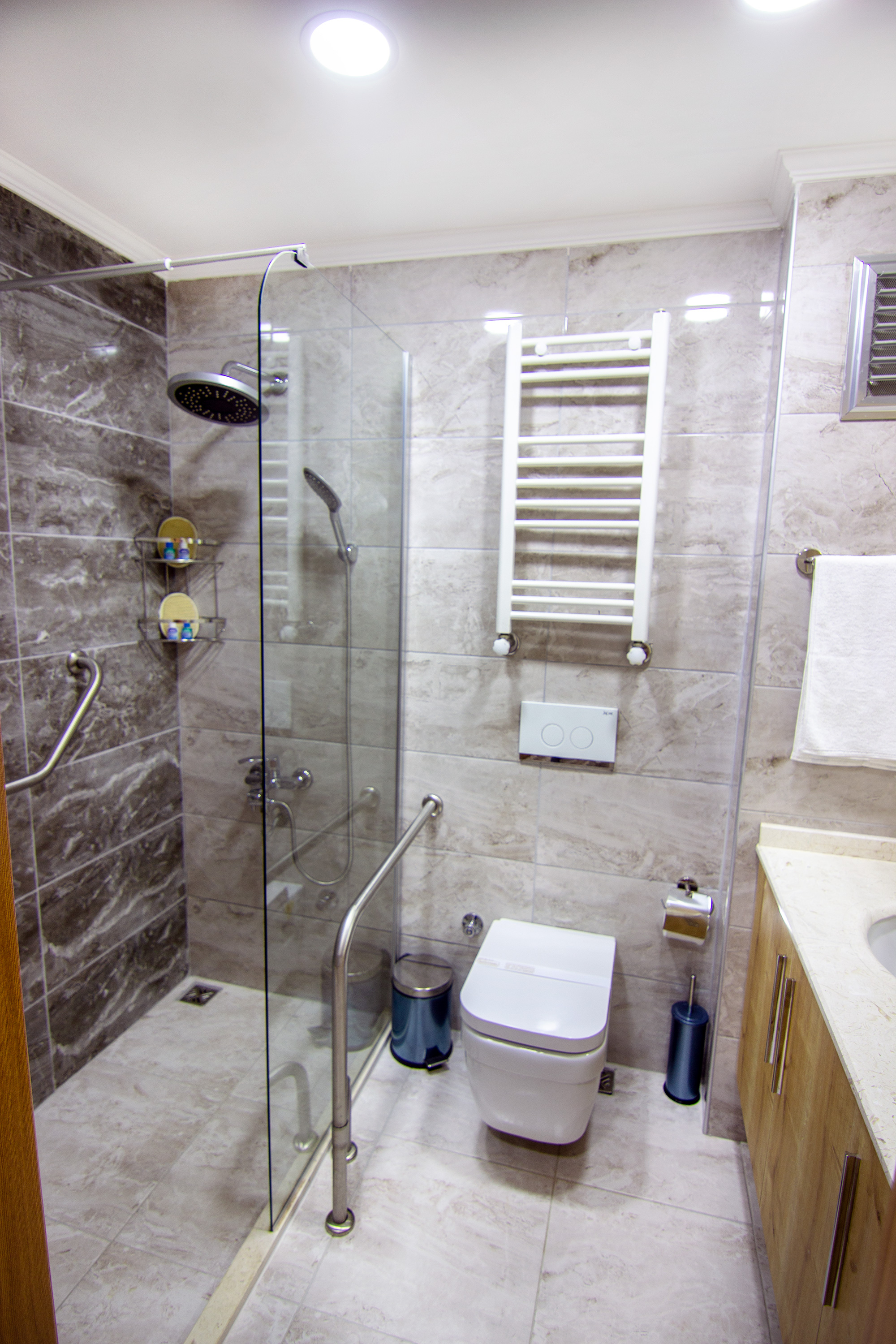 Rendia Huzurevi Banyo - engelli uyumlu dus